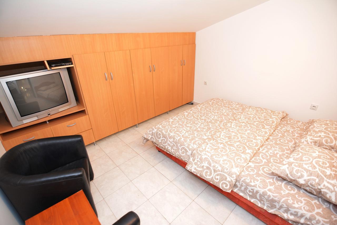 Apartments Jovana Petrovac Eksteriør bilde