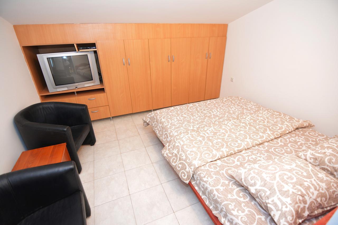 Apartments Jovana Petrovac Eksteriør bilde