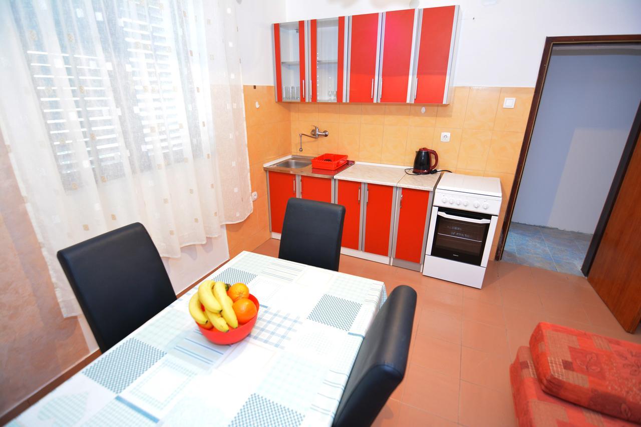 Apartments Jovana Petrovac Eksteriør bilde