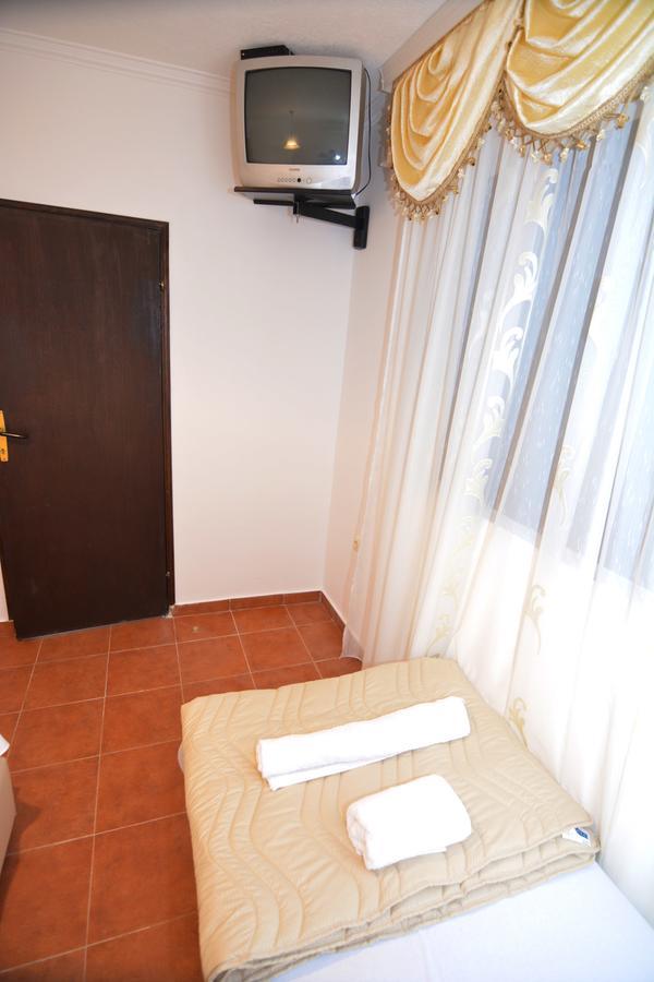 Apartments Jovana Petrovac Eksteriør bilde