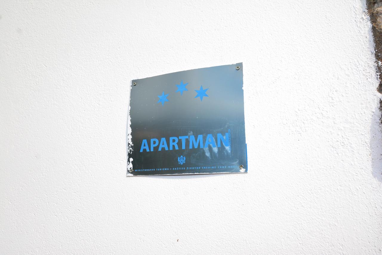Apartments Jovana Petrovac Eksteriør bilde